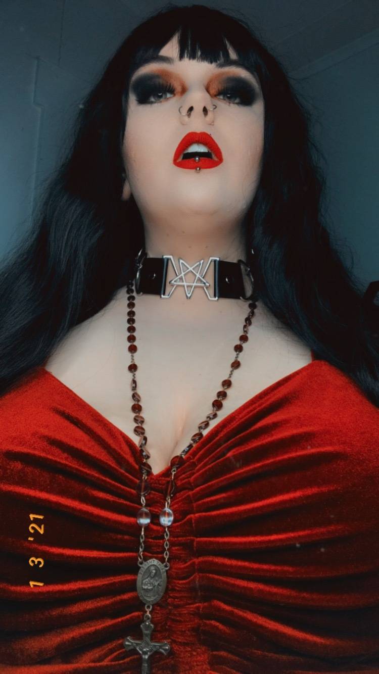 🕷bbw goth bitch 🕷